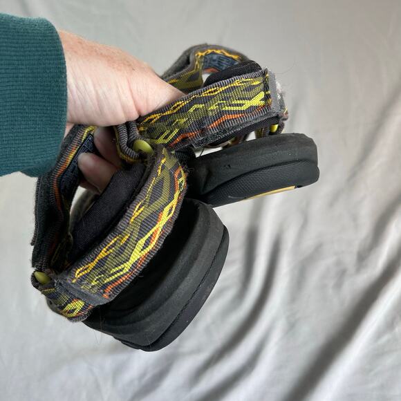 TEVA Sandals size 4 - Picture 3 of 7